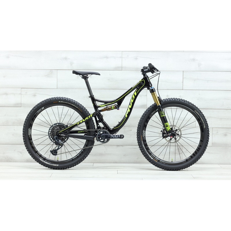 2017 Pivot Mach 4 Carbon  Mountain Bike – Small