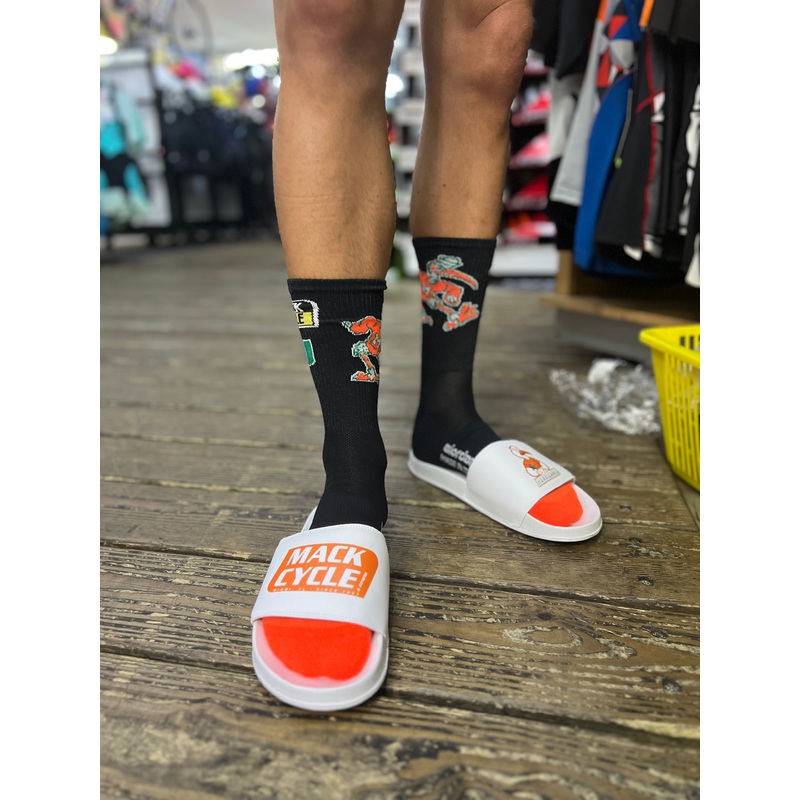 Team Hurricanes x Mack Cycle Slides