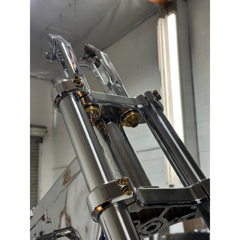 Riser Bottom Bolts Show polish