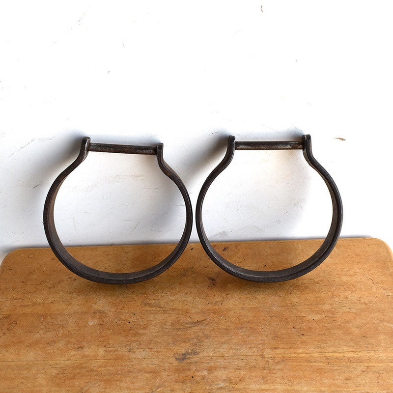 Used Iron Oxbow Stirrups