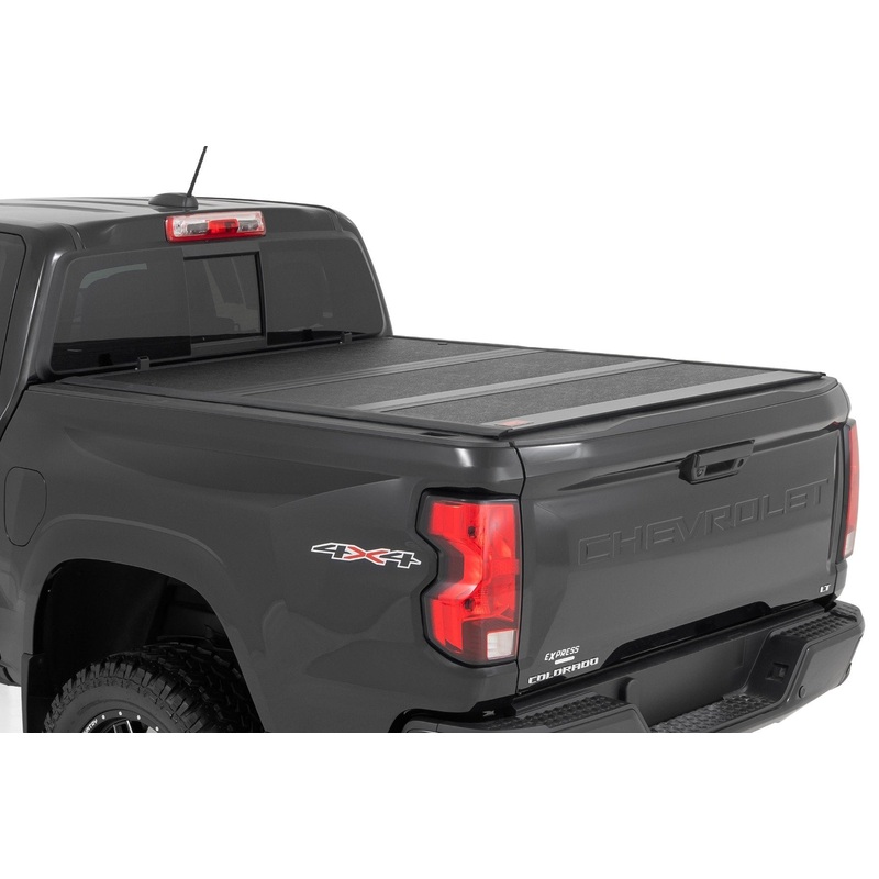 Rough Country | Hard Low Profile Bed Cover | 5′ Bed | Chevy/GMC Canyon/Colorado (15-26) | 47120500B