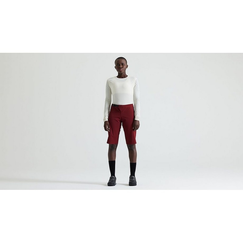 Specialized Gravity Short Garnet Red 38