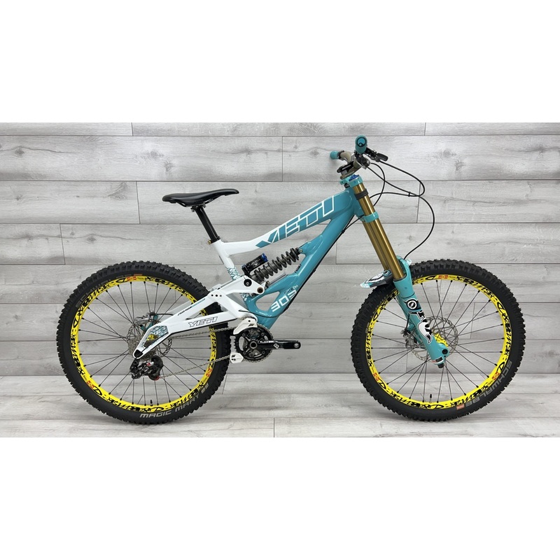 2010 Yeti 303 RDH  Mountain Bike – Medium