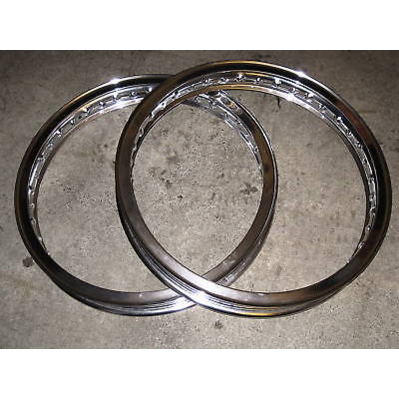 Triumph front disc 19″ wm2 rear disc wm3 18″ Valanced high shouldered aluminum