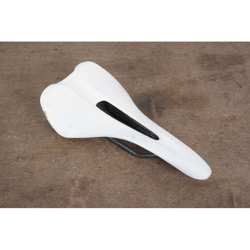 139mm AX Lightness Carbon Road Saddle 108g