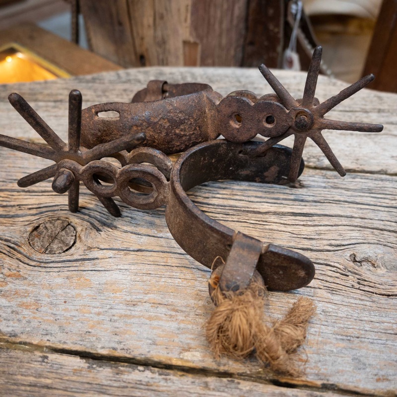 Vintage Decorative 8pt. Spurs