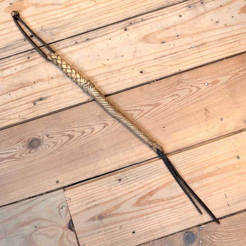 Vintage Handmade 23″ Quirt w/Popper