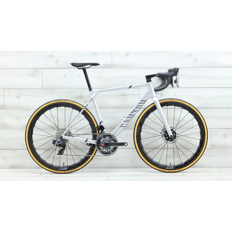 2023 Canyon Ultimate CFR eTap  Road Bike – Medium