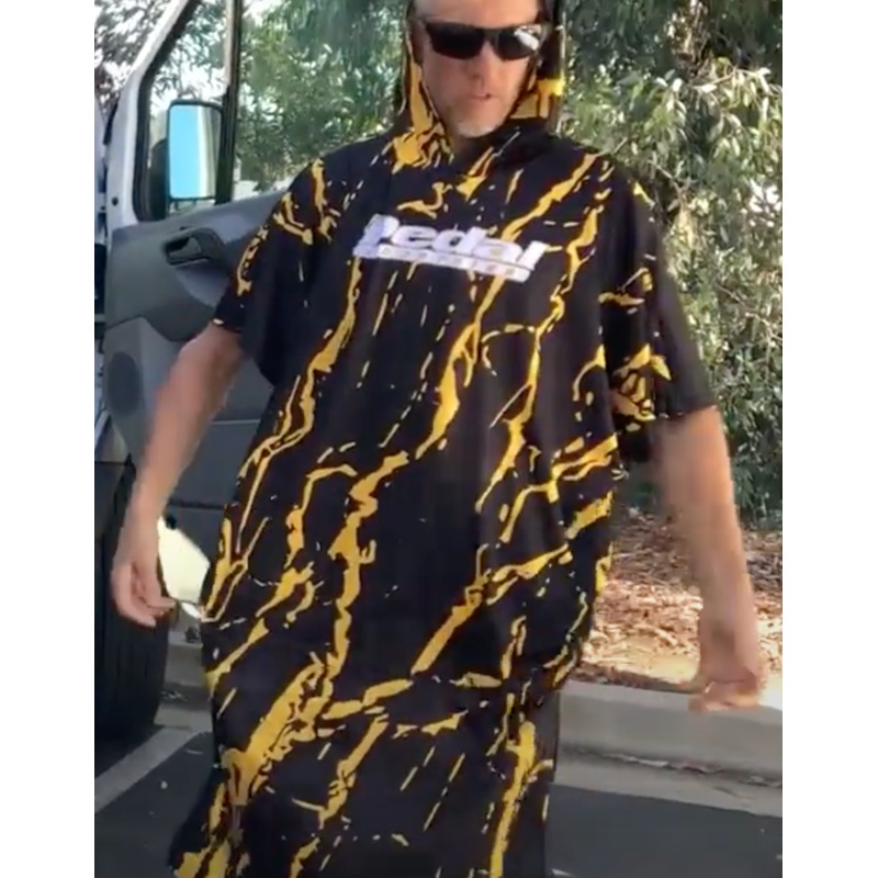 Yellow Splatter CHANGING PONCHO 3.0 ISD