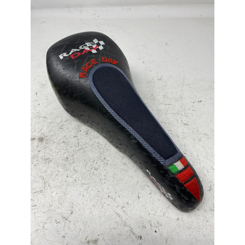 Bontrager Race Day Saddle Great Condition Vintage