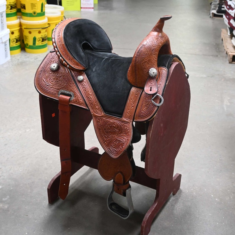 14.5″ USED CIRCLE Y TAMMY FISCHER TREELESS BARREL SADDLE