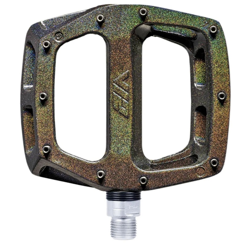 V-12 Pedals 9/16″ – Galaxy