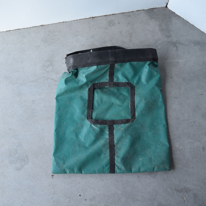 Used Western Heritage Hay Feeder