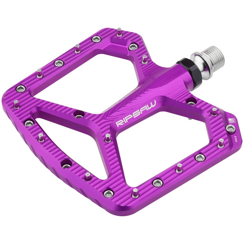 Wolf Tooth Ripsaw Aluminum Pedals – Platform Aluminum 9/16″ Ultraviolet Purple