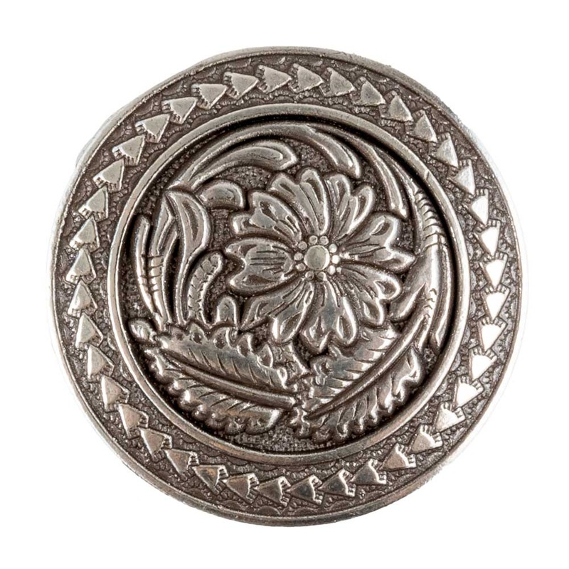 Chan Geer 1 1/2″ Concho