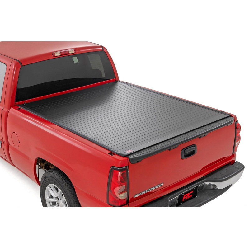 Rough Country | Hard Roll Up Bed Cover | 6’7″ Bed | Chevy/GMC 1500 (00-06 & Classic) | 50288650
