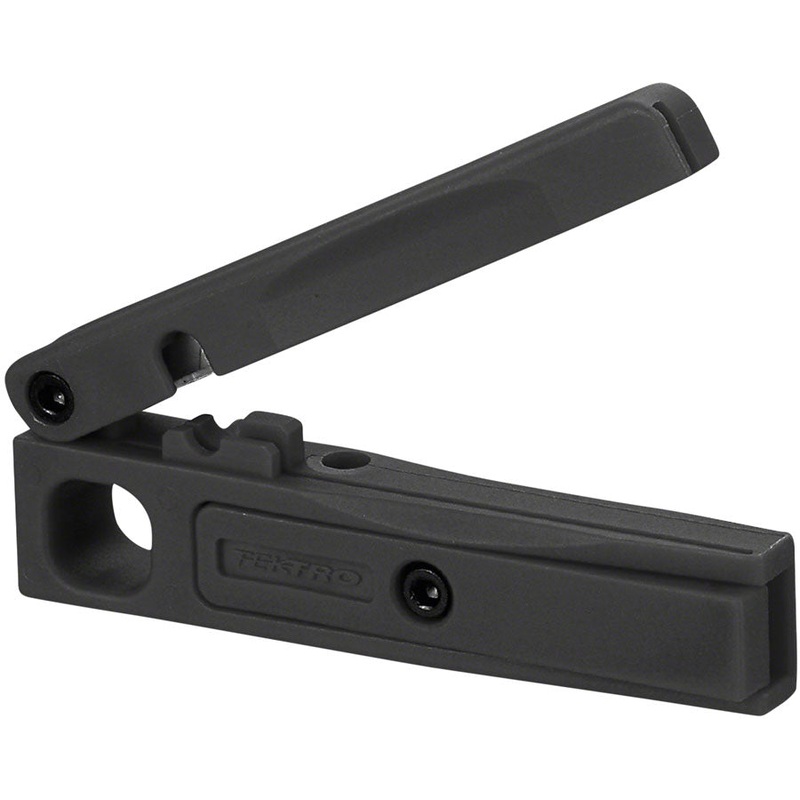 Tektro Disc Brake Hose Cutting Tool and Insert Press – For 5.0mm and 5.5mm Hose, Black