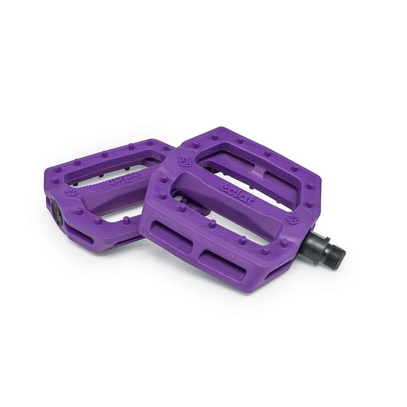 Eclat Slash Platform Pedals Body: Nylon Spindle: Cr-Mo 9/16” Purple Pair