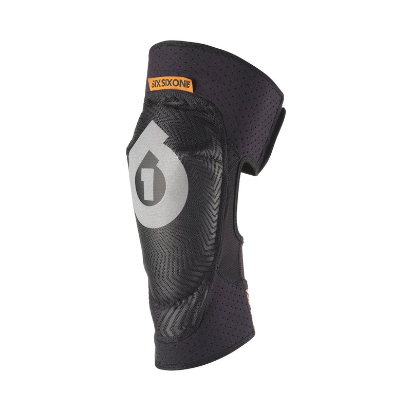 661 Comp AM Knee Pads – S – Black