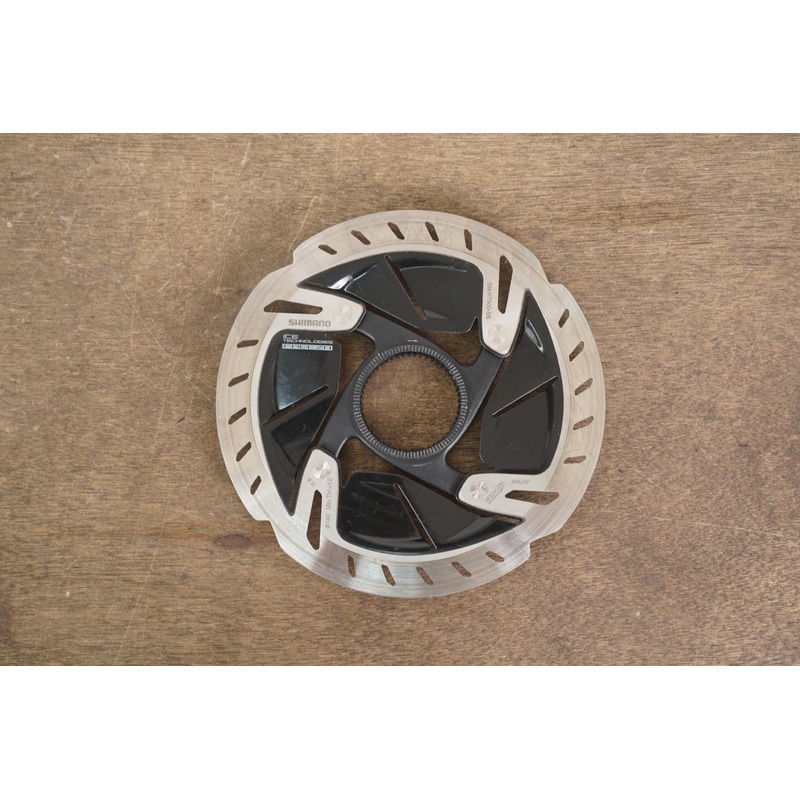 (1) 140mm Shimano Dura-Ace SM-RT900-SS Center Lock Disc Brake Rotor