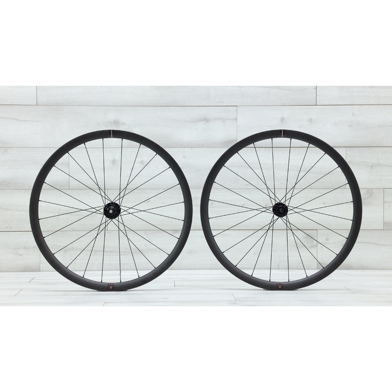 Reserve 32 Carbon Tubeless Disk Brake 700c Gravel Wheelset