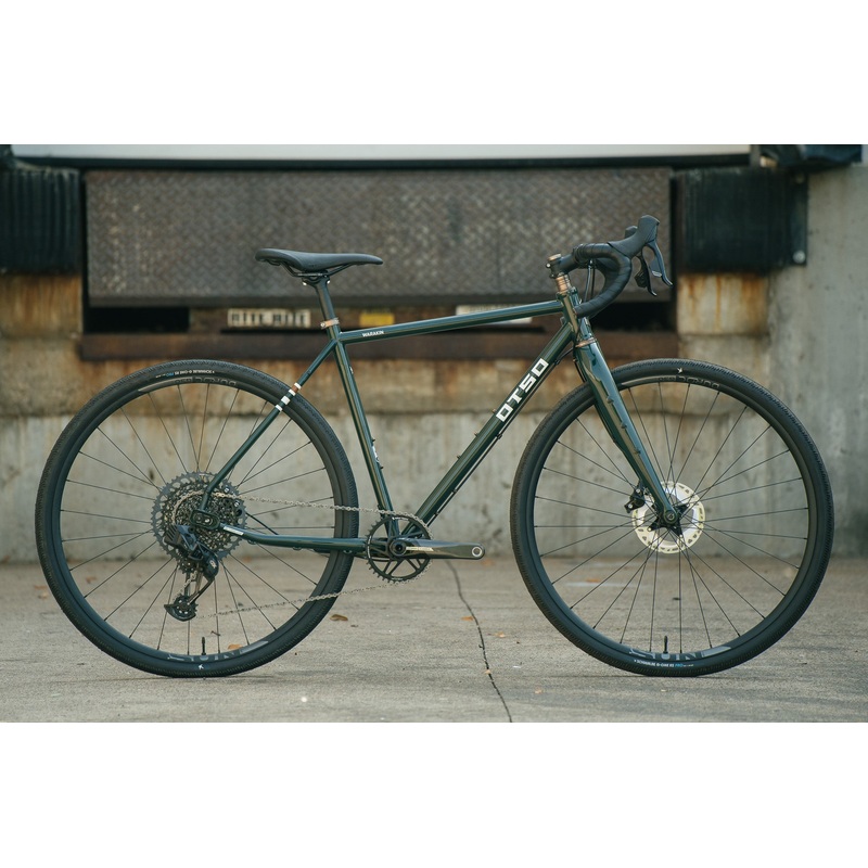 Warakin Racing Green – 54cm – 1×12 Rival AXS Mullet – Review Bike