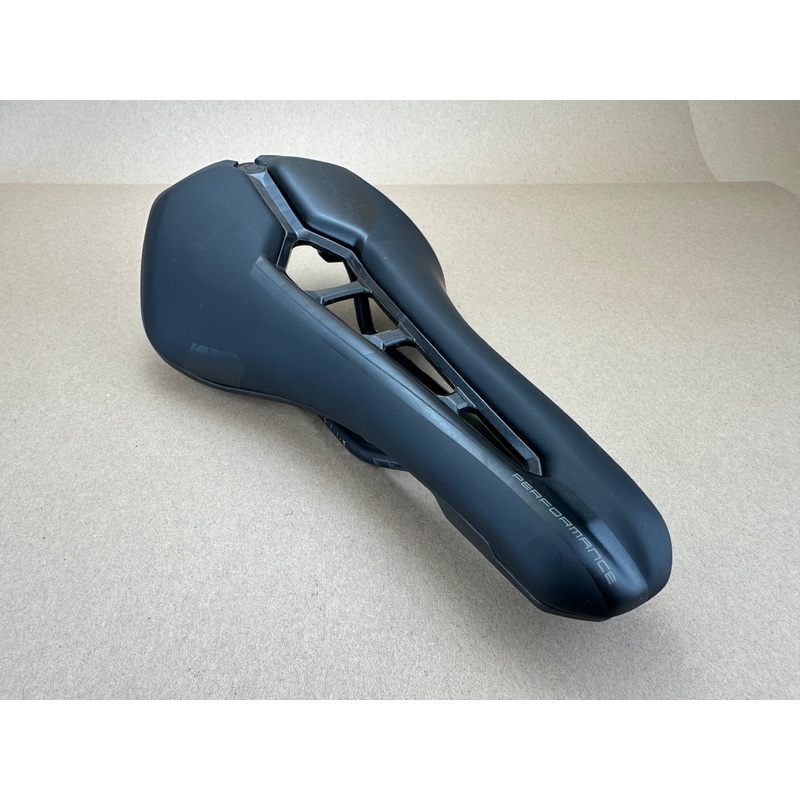 Shimano Pro Stealth Curved Saddle 142 Lightweight