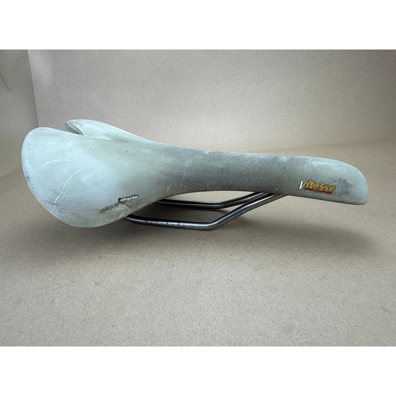 Fizik Vitesse Bicycle Saddle Titanium Rails Vintage White Giro