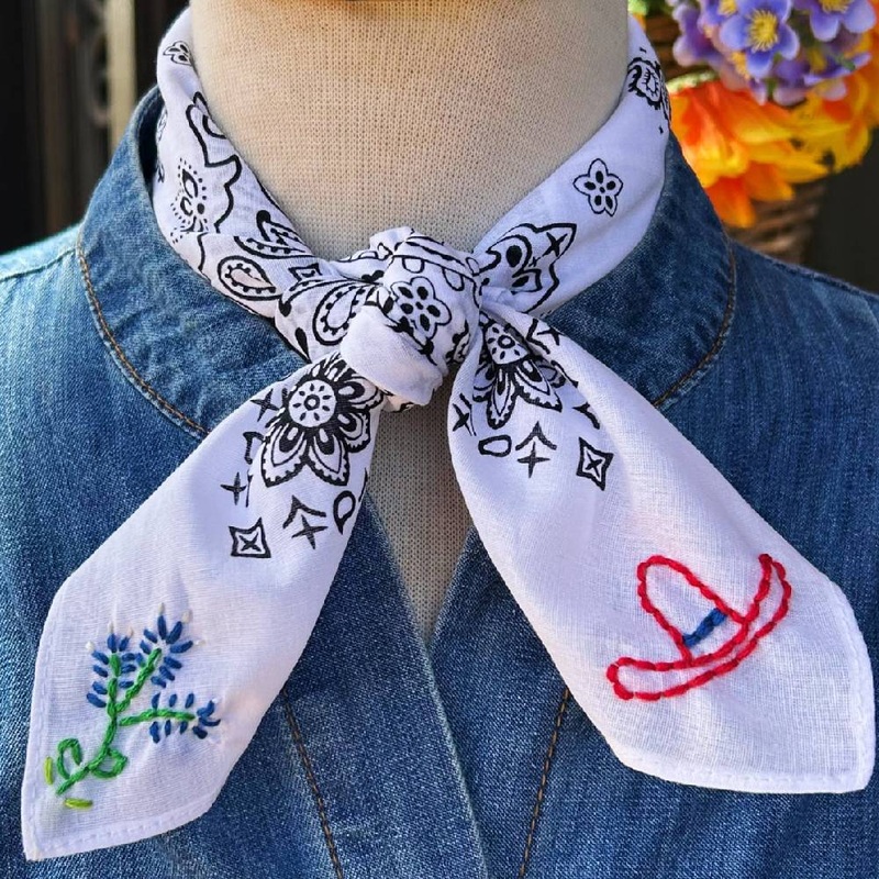 Big Hat and Bluebonnets Bandana – White