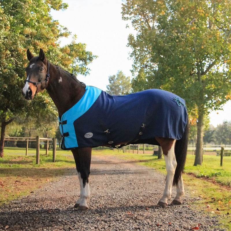 FLEECE BLANKET WITH FANCY TAIL