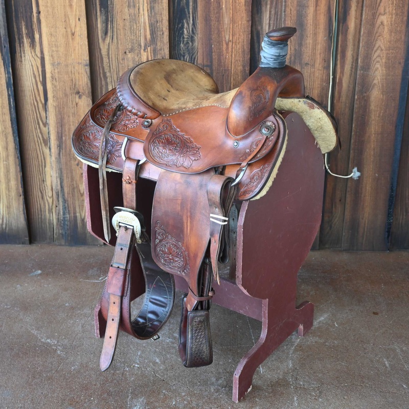 14.5″ USED CLINT GIBSON TEAM ROPING SADDLE