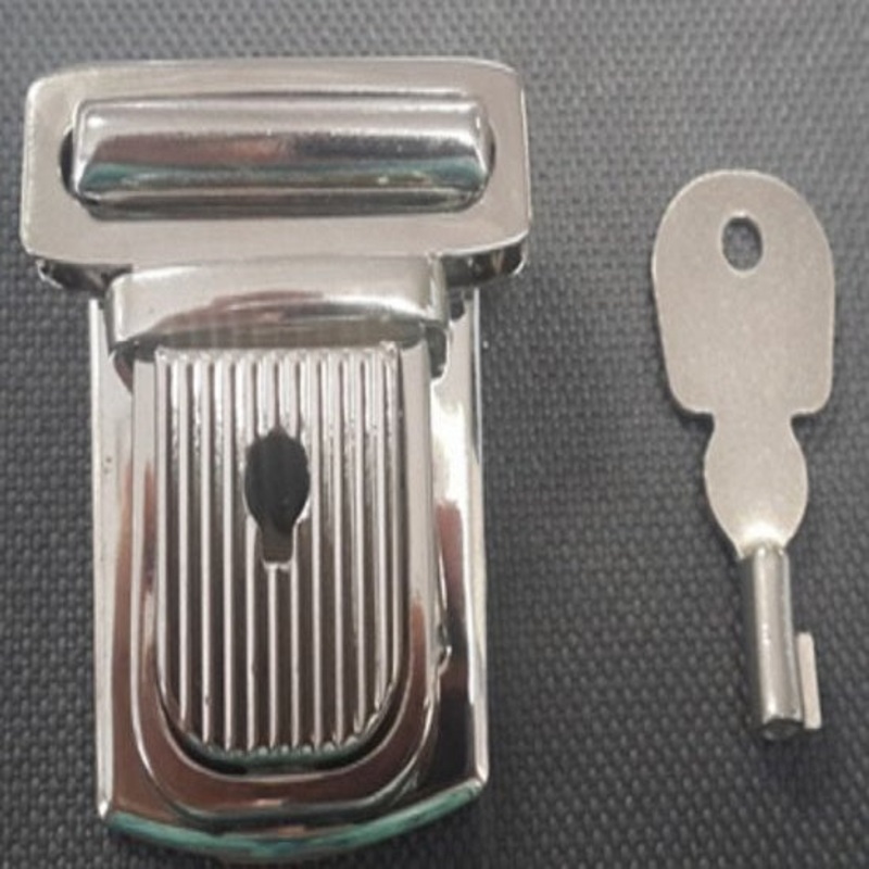 Tuck lock with key nickle
