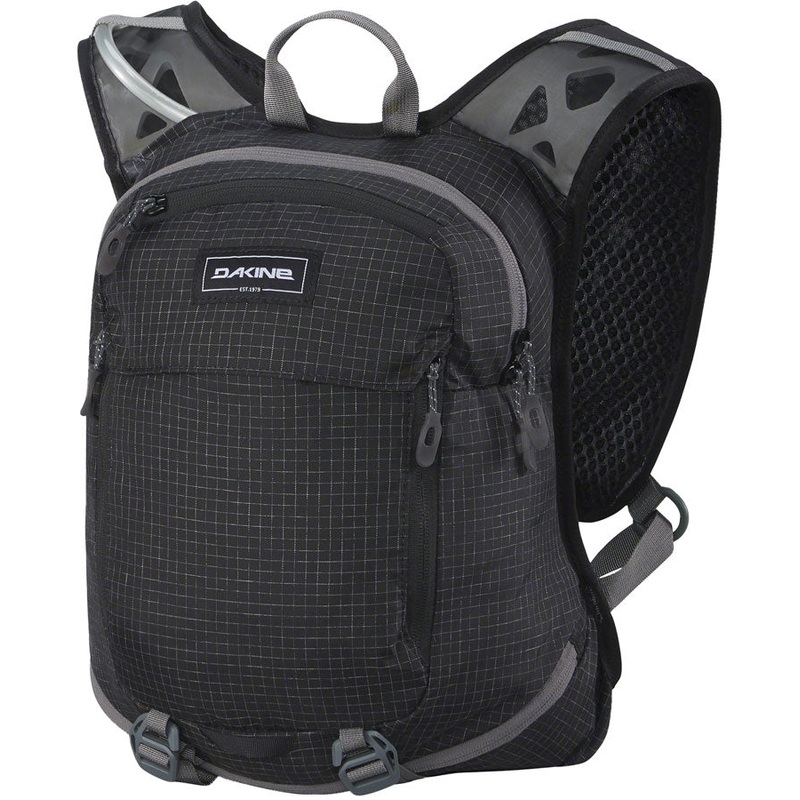Dakine Syncline Hydration Pack – 8L Black