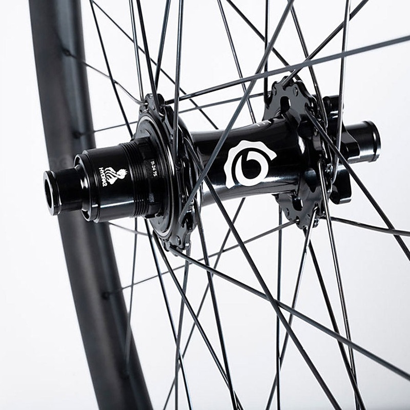 Industry Nine Hydra 2 Enduro S Wheel Rear 29” / 622 Holes: 32 12mm TA 148mm Disc IS 6-bolt Shimano Micro Spline